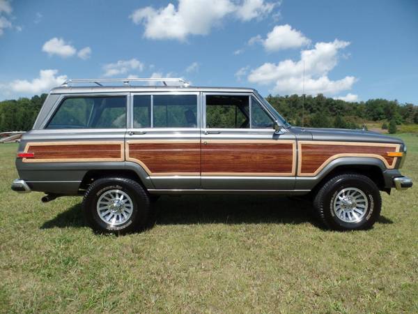 1990 *Jeep* *Grand Wagoneer* *4dr Wagon 4WD* Gray for sale in Johnstown , PA – photo 2