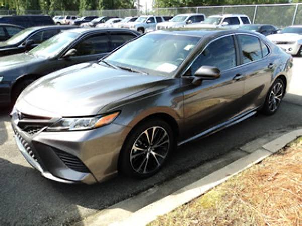 2018 Toyota Camry SE hatchback Gray for sale in Columbia, SC – photo 2