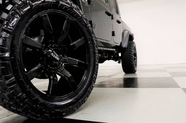 HARD TOP! MOTO METAL RIMS! 2020 Jeep GLADIATOR SPORT S 4X4 Crew for sale in clinton, OK – photo 9
