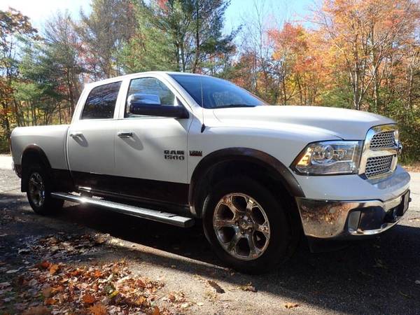 2017 Ram 1500 Laramie 4x4 Crew Cab 64 Box CONTACTLESS PRE APPROVA -... for sale in Storrs, CT – photo 8
