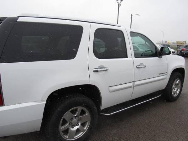 2008 GMC YUKON DENALI WITH DVD 6 2 V8 - - by dealer for sale in Spearfish, SD – photo 3