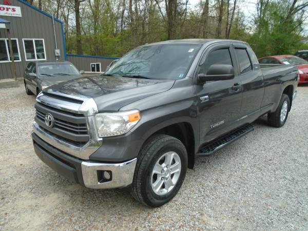 2015 Toyota Tundra Double-Cab 4x4 ( 1 Owner ) 5 7L 8 Bed - cars & for sale in Hickory, TN – photo 2