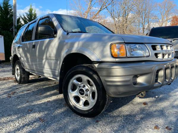 2002 Isuzu Rodeo - cars & trucks - by owner - vehicle automotive sale for sale in Lynchburg, VA – photo 2