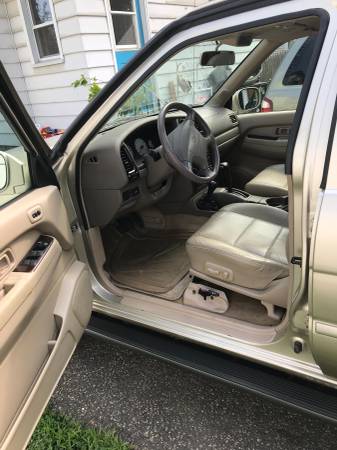 2001 Nissan Pathfinder LE for sale in West Springfield, MA – photo 4