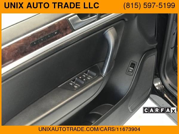 2013 VOLKSWAGEN TOUAREG V6 for sale in Sleepy Hollow, IL – photo 23