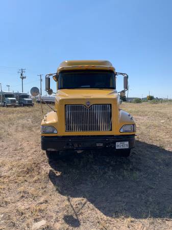 2006 and 2005 International 9400's for sale in Wickett, NM – photo 9