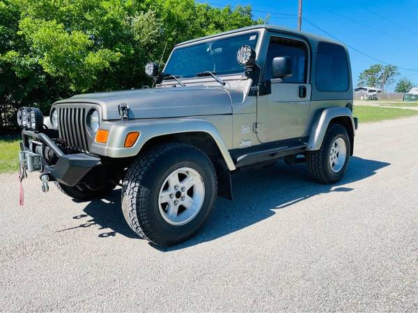 2004 Jeep Wrangler SAHARA EDITION 4X4 LOW MILES - - by for sale in Austin, TX – photo 3