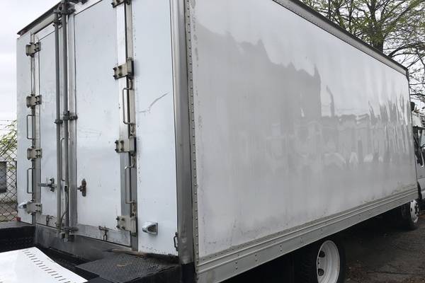 2007 Isuzu NQR - 16ft Box Truck - cars & trucks - by dealer -... for sale in Bay Shore, NY – photo 4
