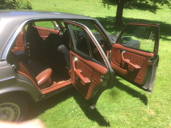 1985 Mercedes Benz 300D for sale in Frostburg, MD – photo 11