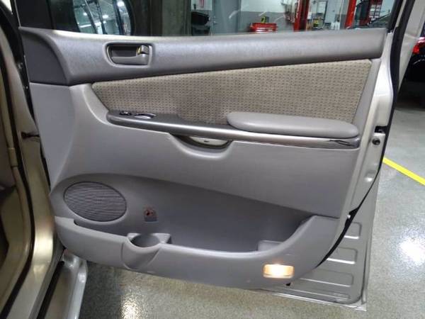 2010 Toyota Sienna LE Mobility Upgrade and Prep Package - cars &... for sale in Skokie, IL – photo 10
