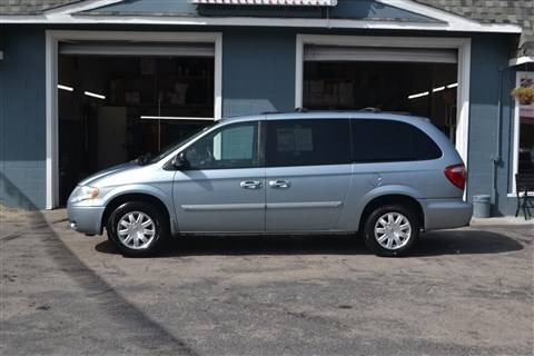 2006 Chrysler Town Country LWB 4dr Touring - cars & trucks - by... for sale in Cuba, MO – photo 2