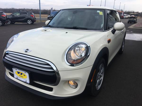 2015 Mini Cooper 2dr Hatchback - cars & trucks - by dealer - vehicle... for sale in Wisconsin Rapids, WI – photo 4