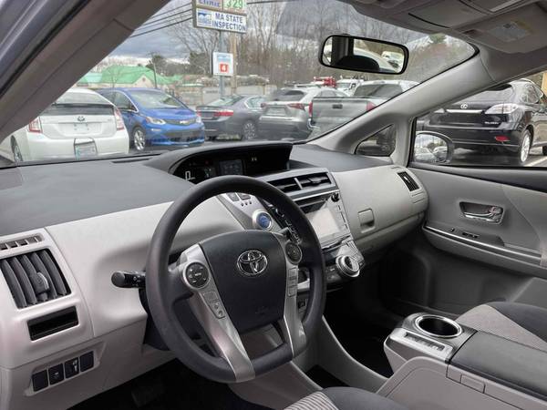 2015 Toyota Prius v Three Hybrid Pkg3 loaded 98k 45mpg nav backup for sale in Walpole, RI – photo 17