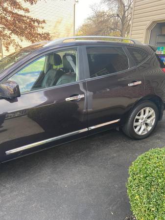 Very Clean Nissan Rogue 2012 - cars & trucks - by owner - vehicle... for sale in Saint Georges, DE – photo 8