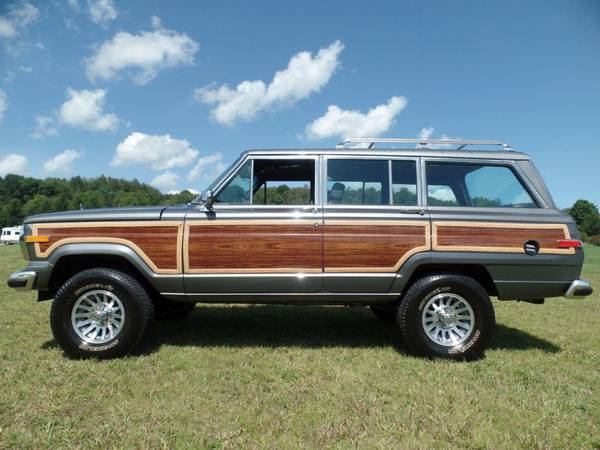 1990 *Jeep* *Grand Wagoneer* *4dr Wagon 4WD* Gray for sale in Johnstown , PA – photo 19