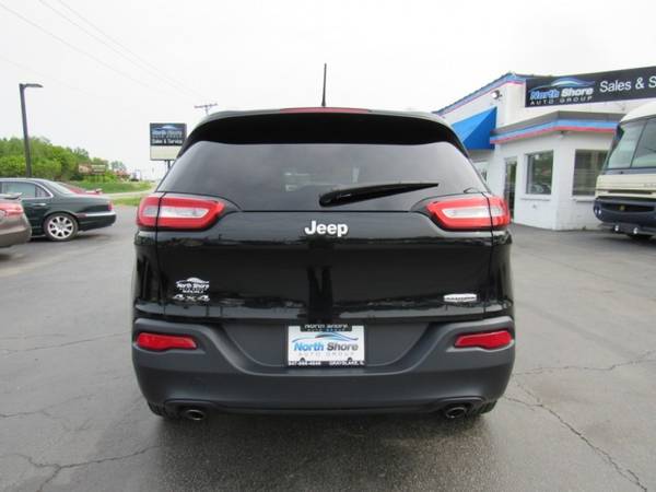2014 Jeep Cherokee 4WD Latitude with Valet Function for sale in Grayslake, IL – photo 6