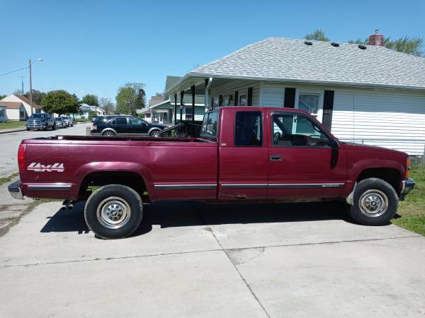 95 Chevy K2500 3/4 Ton 4X4 Ex Cab 75000 Actual Miles for sale in Kokomo, IN – photo 3
