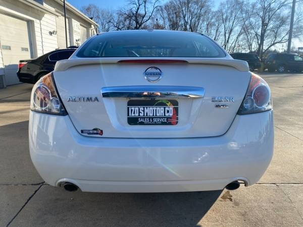 2012 Nissan Altima 4dr Sdn V6 CVT 3.5 SR - cars & trucks - by dealer... for sale in Waterloo, IA – photo 4
