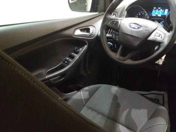 2016 Ford Focus SE - sedan for sale in Comanche, TX – photo 9