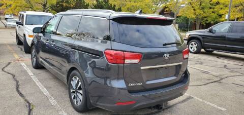 2015 Kia Sedona SX leather highway miles for sale in Madison, WI – photo 2
