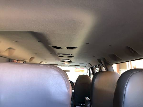 2008 Ford E350 Ext Super Duty 14 Pass Van 96K 1 owner Like New! for sale in Chicago, IL – photo 14