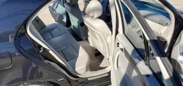 2006 Mercedes C230- Good deal - cars & trucks - by dealer - vehicle... for sale in Dallas, TX – photo 10