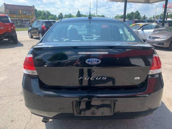 2008 Ford Focus SE 4dr Sedan - cars & trucks - by dealer - vehicle... for sale in milwaukee, WI – photo 9