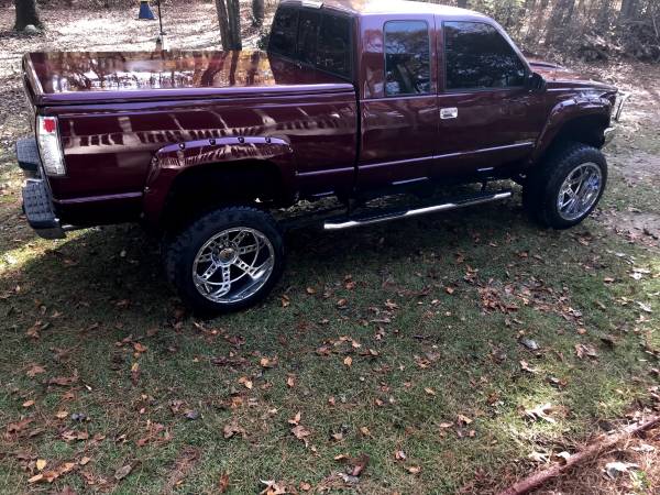 1997 Burgundy Chevrolet K2500HD with body and suspension lift. -... for sale in Lillington, NC – photo 5