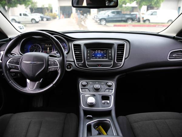 2016 Chrysler 200 Limited Sedan, Backup Cam, Auto, 4-Cyl, Silver for sale in Pearl City, HI – photo 22