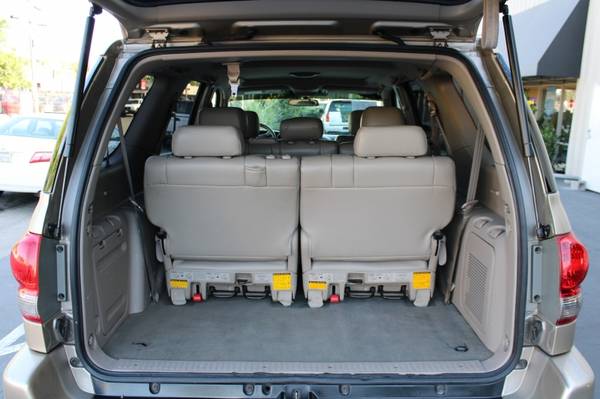 2006 Toyota Sequoia 4dr SR5 4WD - 3 ROW SEATING - 4X4 - FINANCE... for sale in Sacramento , CA – photo 7