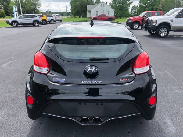 2016 Hyundai Veloster 3dr Cpe Man Turbo w/Orange Accent - cars & for sale in Pinckneyville, IL – photo 4