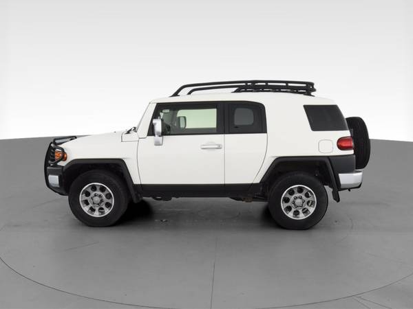 2013 Toyota FJ Cruiser Sport Utility 2D suv White - FINANCE ONLINE -... for sale in Pittsburgh, PA – photo 5