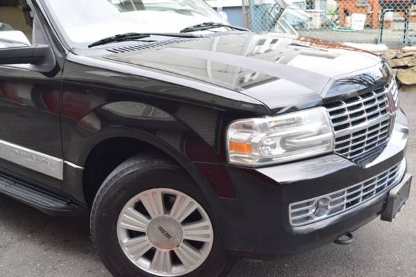 *2008* *Lincoln* *Navigator* *Base 4dr SUV* - cars & trucks - by... for sale in Paterson, MD – photo 6