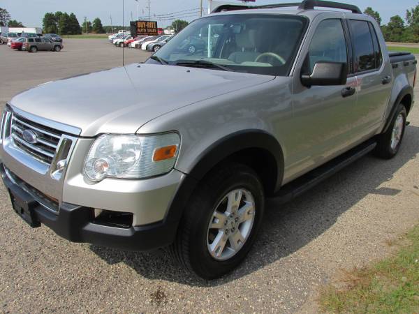 2007 Ford Explorer Sport Trac 4X4 (Really Clean!)WE FINANCE! for sale in Shakopee, MN – photo 2