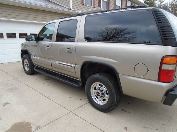 2003 gmc yukon xl--2500-- 4 wheel dr - cars & trucks - by owner -... for sale in Lebanon, OH – photo 2
