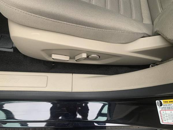 Wow! A 2019 Ford Fusion Hybrid with only 26,809 Miles-eastern CT -... for sale in New London, CT – photo 11