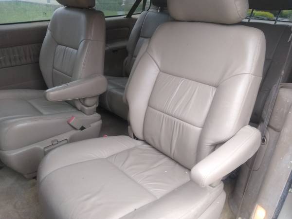 Toyota Sienna XLE Minivan Luxury 3rd Row obo for sale in Wilmington, DE – photo 11