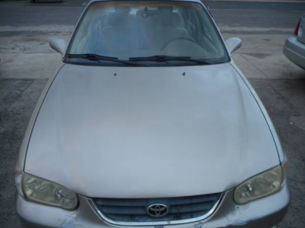 2002 Toyota Corolla clean run perfect cold air needs nothing for sale in Hallandale, FL