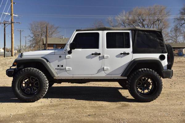 2009 Jeep Wrangler Unlimited X - - by dealer - vehicle for sale in Fort Lupton, CO – photo 2