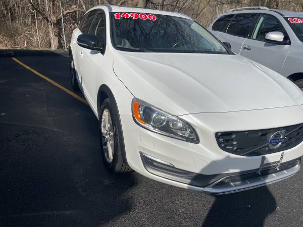 2015 volvo V60 t5 cross country Platinum! - - by for sale in Rochester , NY – photo 2