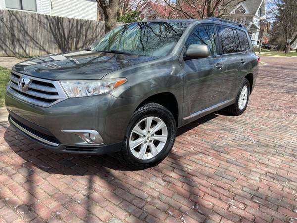 2012 Toyota Highlander SE 4dr SUV - - by dealer for sale in Maywood, IL – photo 4