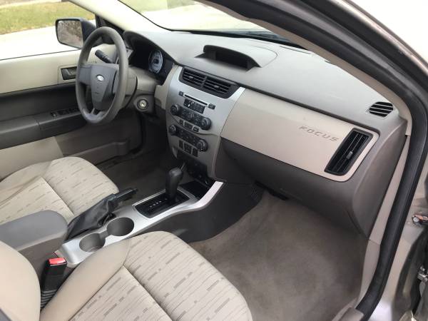 2008 Ford Focus SE 4 Cylinder 133k Original Miles - cars & trucks -... for sale in Hickory Hills, IL – photo 18