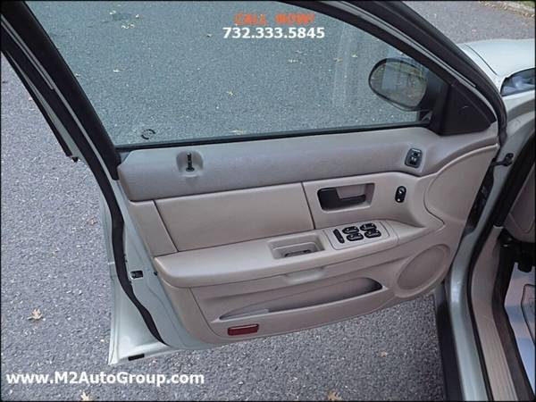 2005 Ford Taurus SE 4dr Sedan - - by dealer - vehicle for sale in East Brunswick, PA – photo 12