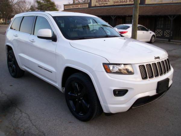 2015 Jeep Grand Cherokee Laredo 4WD - cars & trucks - by dealer -... for sale in NOBLESVILLE, IN – photo 4