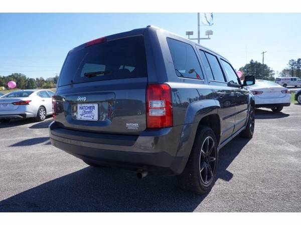 2017 Jeep Patriot Sport - cars & trucks - by dealer - vehicle... for sale in Brownsville, TN – photo 5