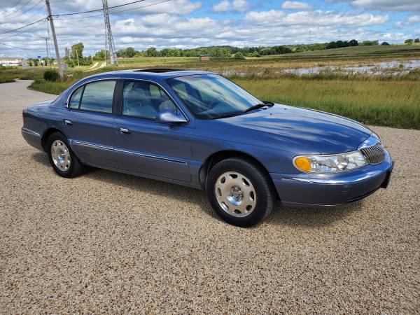 1999 Lincoln Continental!! LOW MILES!! Leather!! Sunroof!! Clean AF!! for sale in Dubuque, IA – photo 2