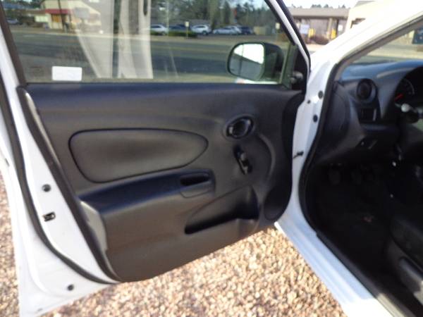 2013 NISSAN VERSA FWD 5 SPEED MANUAL GAS SAVER GREAT 1ST CAR (SOLD)... for sale in Pinetop, AZ – photo 7