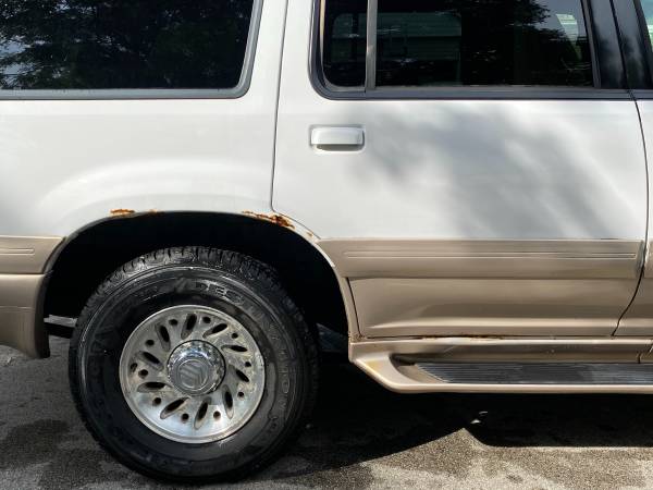 2000 Mercury Mountaineer for sale in Bolingbrook, IL – photo 7