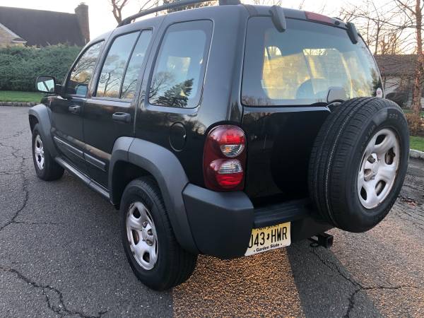 2007 Jeep Liberty s - cars & trucks - by owner - vehicle automotive... for sale in Totowa, NY – photo 3