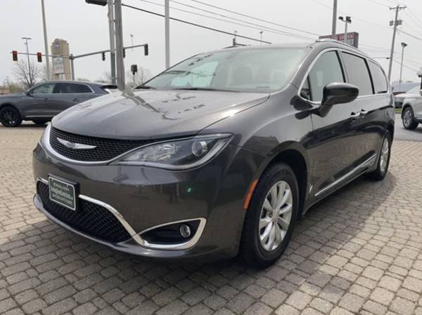 2019 Chrysler Pacifica Touring L Minivan - - by dealer for sale in Bowling Green, MI – photo 3